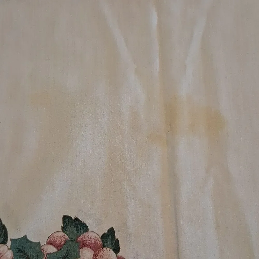 Christmas Tablecloth With Beautiful Burgundy‎ Poinsettia Design